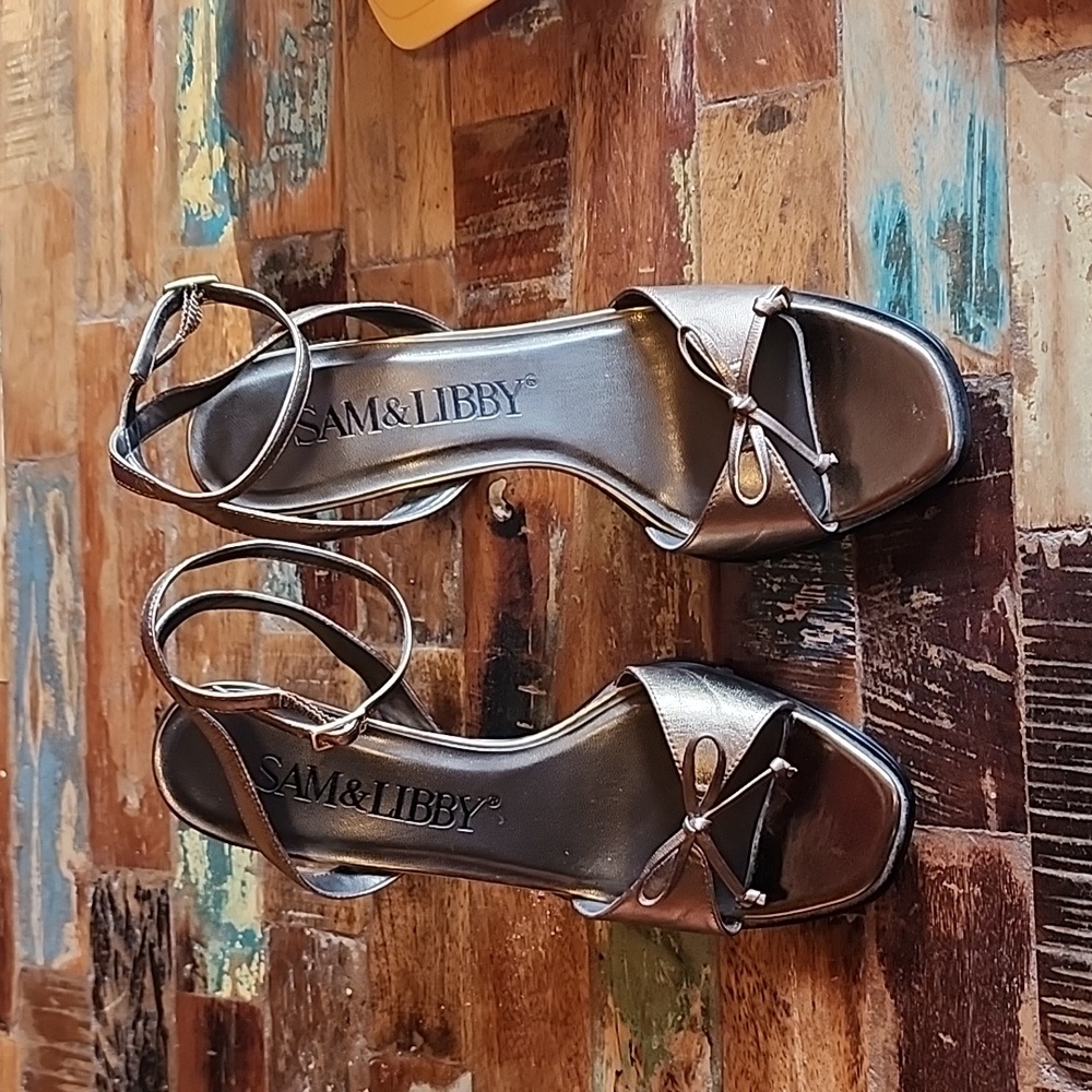 SAM & LIBBY Leather Bronzy Gold Ankle Strappy Kitten Heels w/Bow Tie 8.5